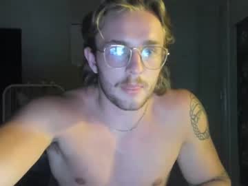 webcam man hungbull2001 today image #4018944