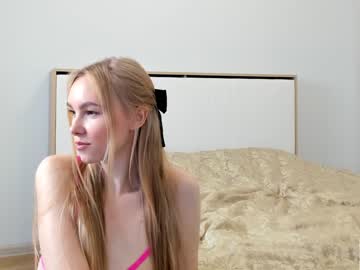 webcam girl olivia__evans_ today image #3046253