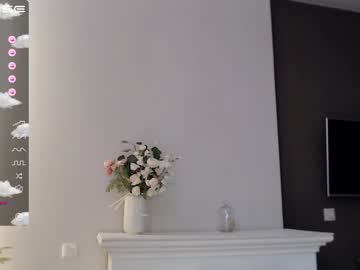 webcam girl small_blondee today image #2585679