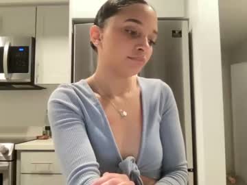 webcam girl ittybity115598 today image #3622571