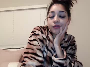 webcam girl kaelagreen today image #3481526
