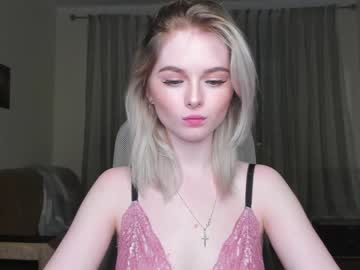 webcam girl yuppiyulia today image #239980