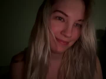 webcam girl mariah95 today image #1565059