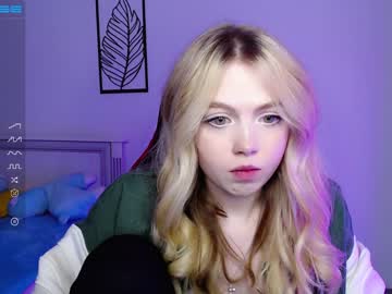 webcam girl small_blondee today image #3762626