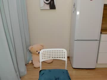 webcam girl yana_squrel_22 today image #3143385