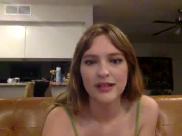 webcam girl rocks_off777 today image #2044624