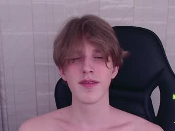 webcam man isaac_moris_ today image #1430734
