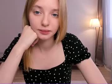 webcam girl olli_ver today image #3158680