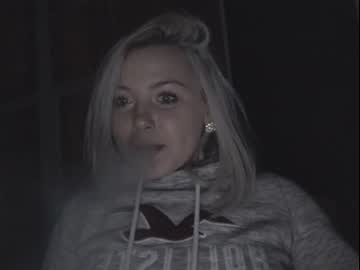 webcam girl kipsy420 today image #700975