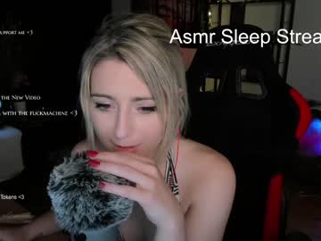 webcam girl kimilee22 today image #1992383