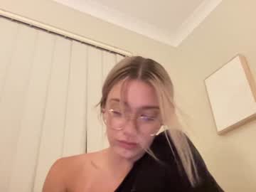 webcam girl clairehunt today image #4001091