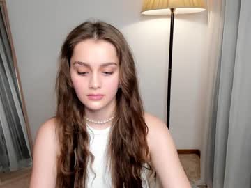 webcam girl creammraspberry today image #3954792