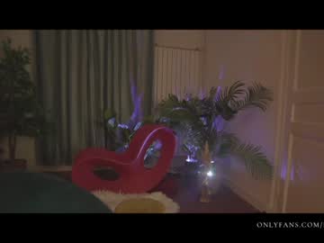 webcam girl lucieoude_ today image #3178528