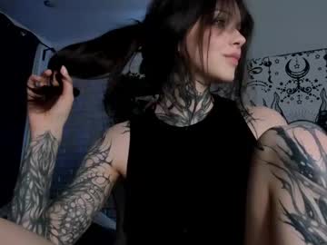 webcam girl uwu_eva today image #4091677