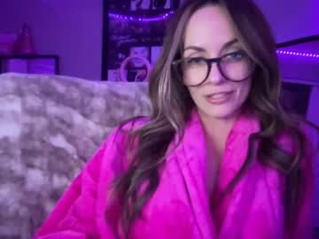 webcam girl lilbbyshy today image #3129352