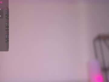 webcam girl lilly_roro today image #4077900