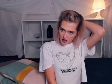 webcam girl kattycuties today image #244388