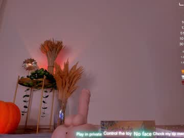 webcam girl megan_foxxx15 today image #2893800