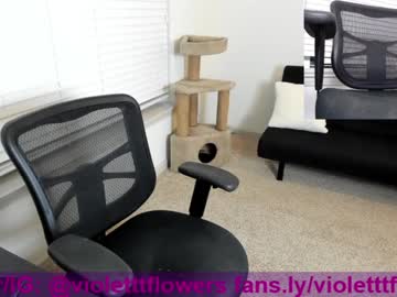 webcam girl violetttflowers today image #212410