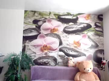 webcam girl jennycutey today image #2088552