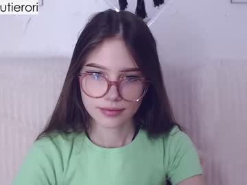 webcam girl avrora_deis today image #3288297
