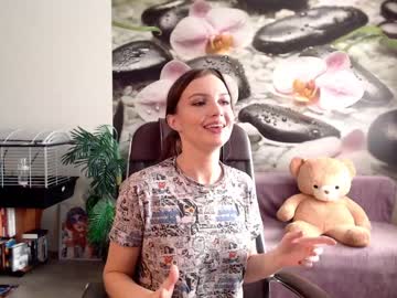webcam girl jennycutey today image #1226415