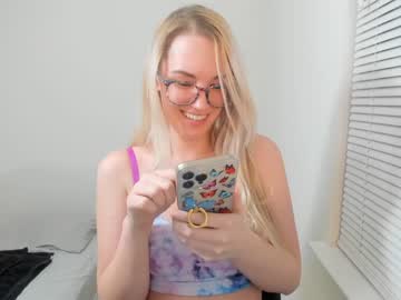 webcam girl mariah95 today image #1133699