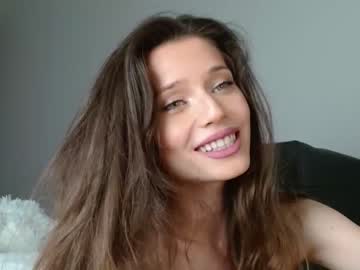 webcam girl isia_slay today image #2142661