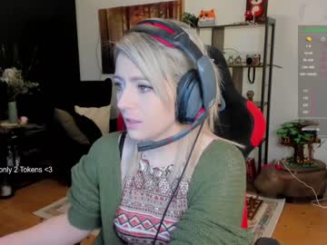webcam girl kimilee22 today image #1394794