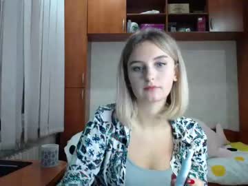 webcam girl melena_shy today image #139640