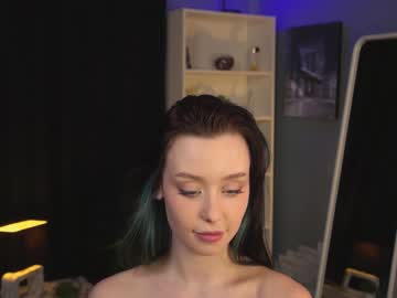 webcam girl ella_knockers_xl today image #3203356