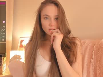 webcam girl miaaperry today image #3841426
