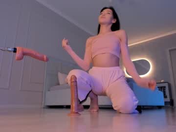 webcam girl aerri_lee today image #3005718