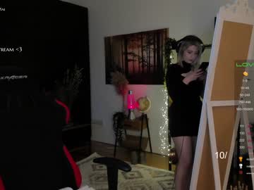 webcam girl kimilee22 today image #1754610