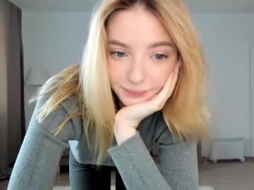 webcam girl olli_ver today image #2971817