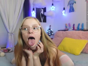 webcam girl emmasky69 today image #3278181