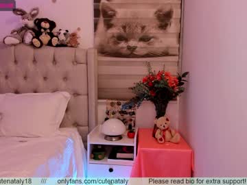 webcam girl cutenataly today image #1296840
