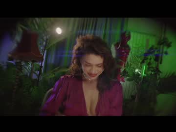 webcam girl lucieoude_ today image #3757676