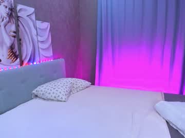 webcam girl sparklylinda today image #2204231