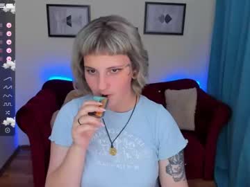 webcam girl yolandi_toit today image #2309029
