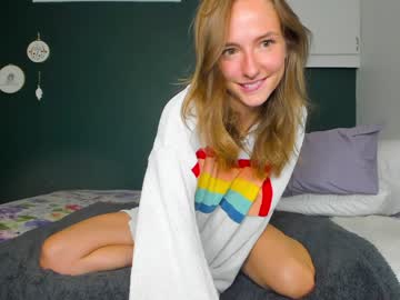 webcam girl innocentprovenguilty today image #2671050