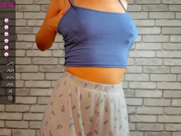 webcam girl carolynjacquelins today image #3126675
