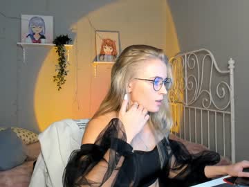 webcam girl linellali today image #2491726
