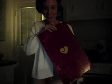 webcam girl pretendlunch today image #3280086