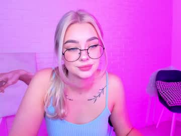 webcam girl 8a8y_nura today image #1348880