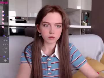 webcam girl small_blondee today image #1752849