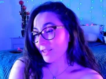 webcam girl littlee33 today image #1074027