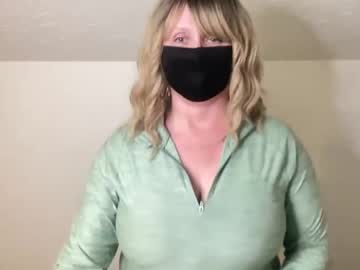 webcam girl queengoddessmsrie today image #4062279