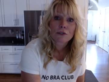 webcam girl daniluvs2 today image #936359