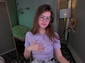 webcam girl zlata_luna today image #446536